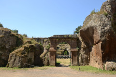 Sutri, ingresso all'Anfiteatro