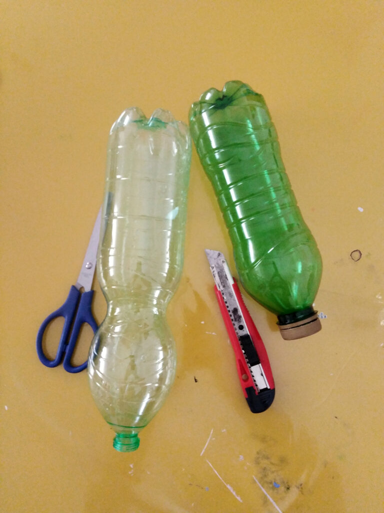 Fiori di plastica: ricliclo creativo di Mariapia Statile