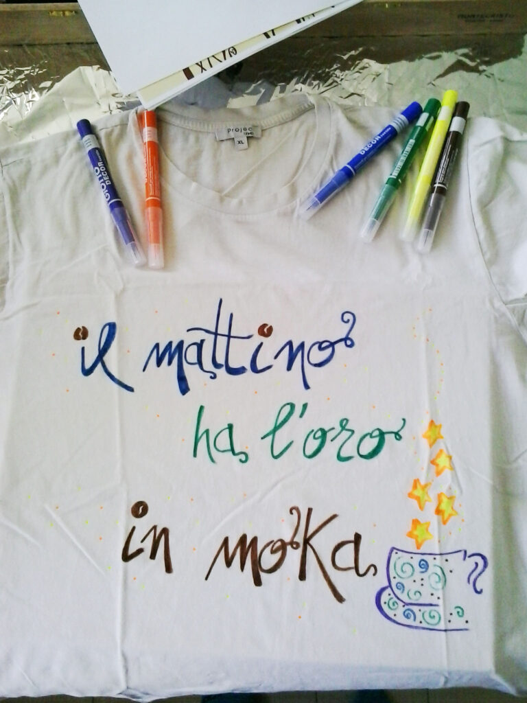 T-shirts dipinte di Mariapia Statile
